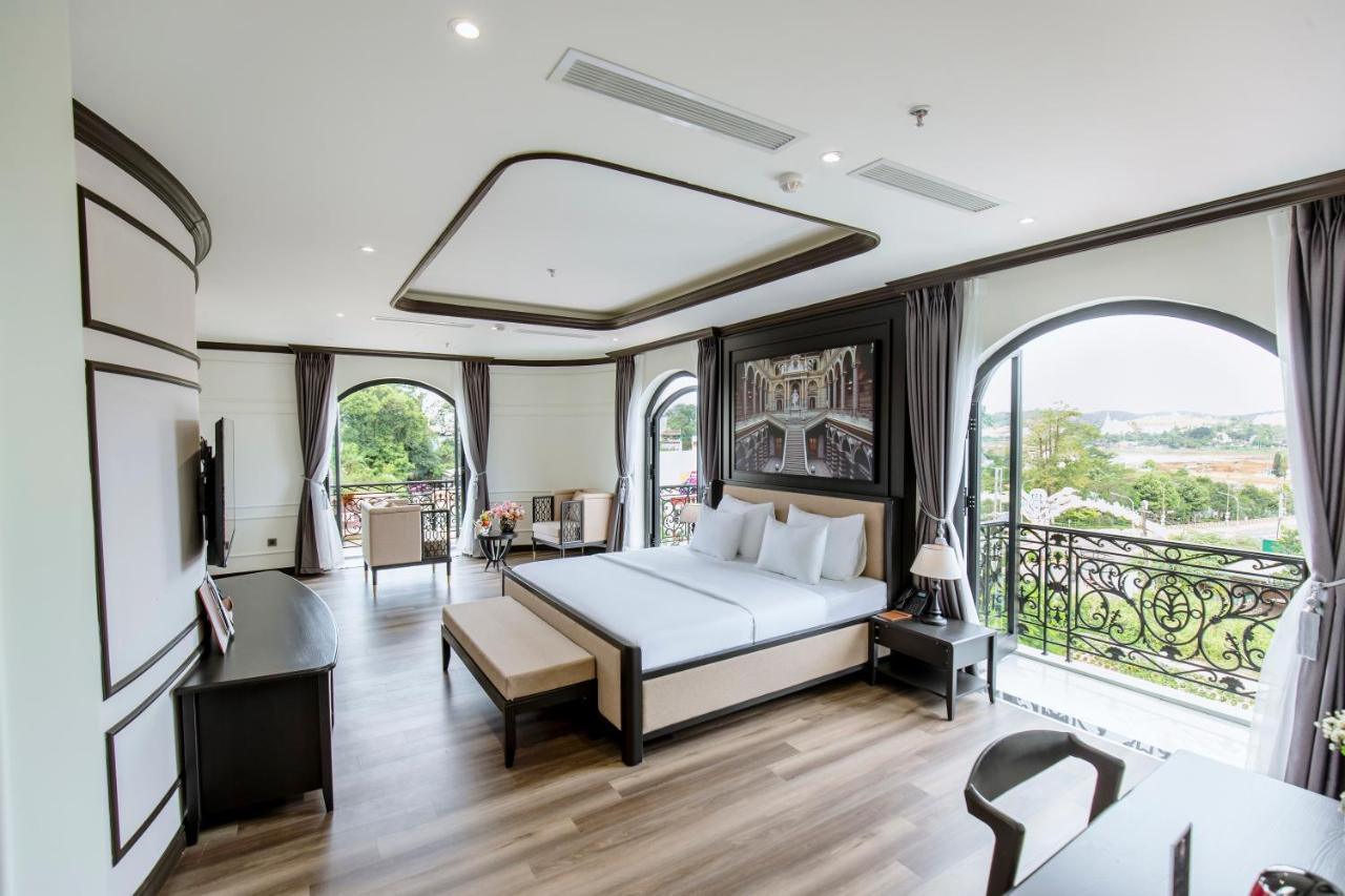 Khach San Robin Gia Nghia Hotel Екстериор снимка