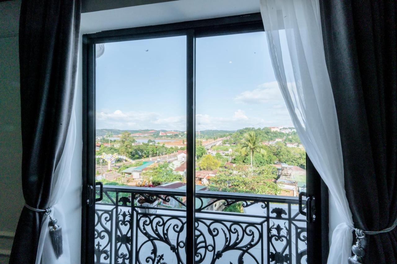 Khach San Robin Gia Nghia Hotel Екстериор снимка