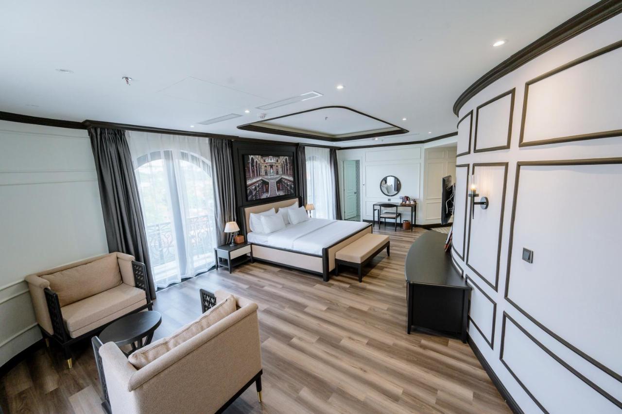 Khach San Robin Gia Nghia Hotel Екстериор снимка