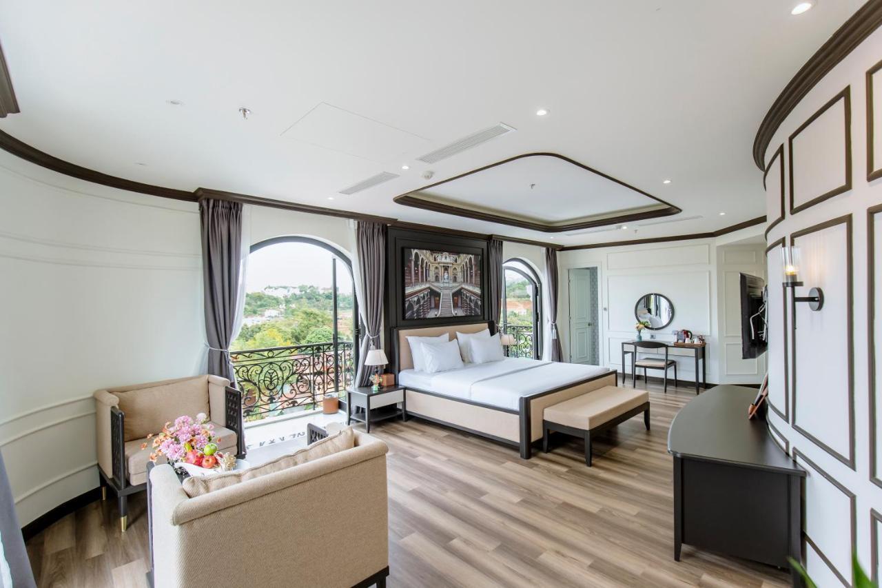 Khach San Robin Gia Nghia Hotel Екстериор снимка